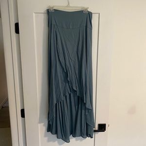 NWT O’Neill Ruffle Maxi Skirt